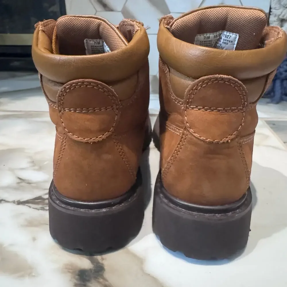 Timberland Women's Chukka Suede Leather Lug Sole‎ Lace Up Booties Size 7.5